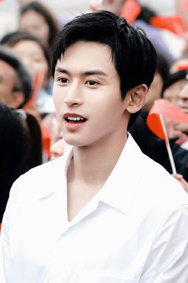 又正又燃 张哲瀚献唱电影《红船》同名主题曲