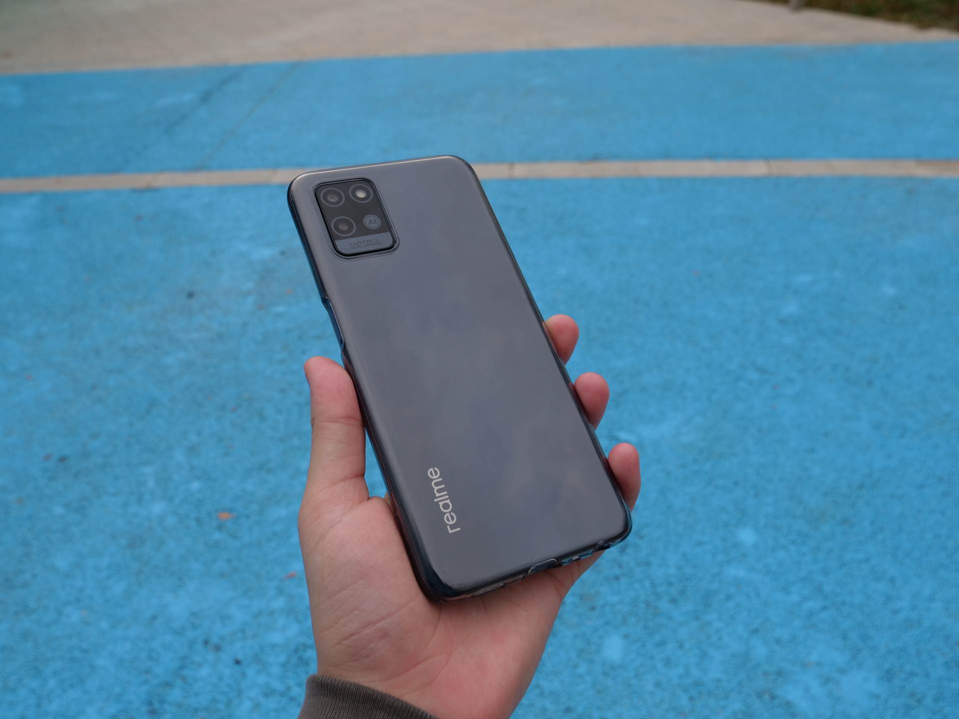 realme v11图赏:千元机中出了名的俊俏后生?