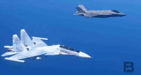 俄军苏-30SM战斗机逼退F-35A战斗机过程