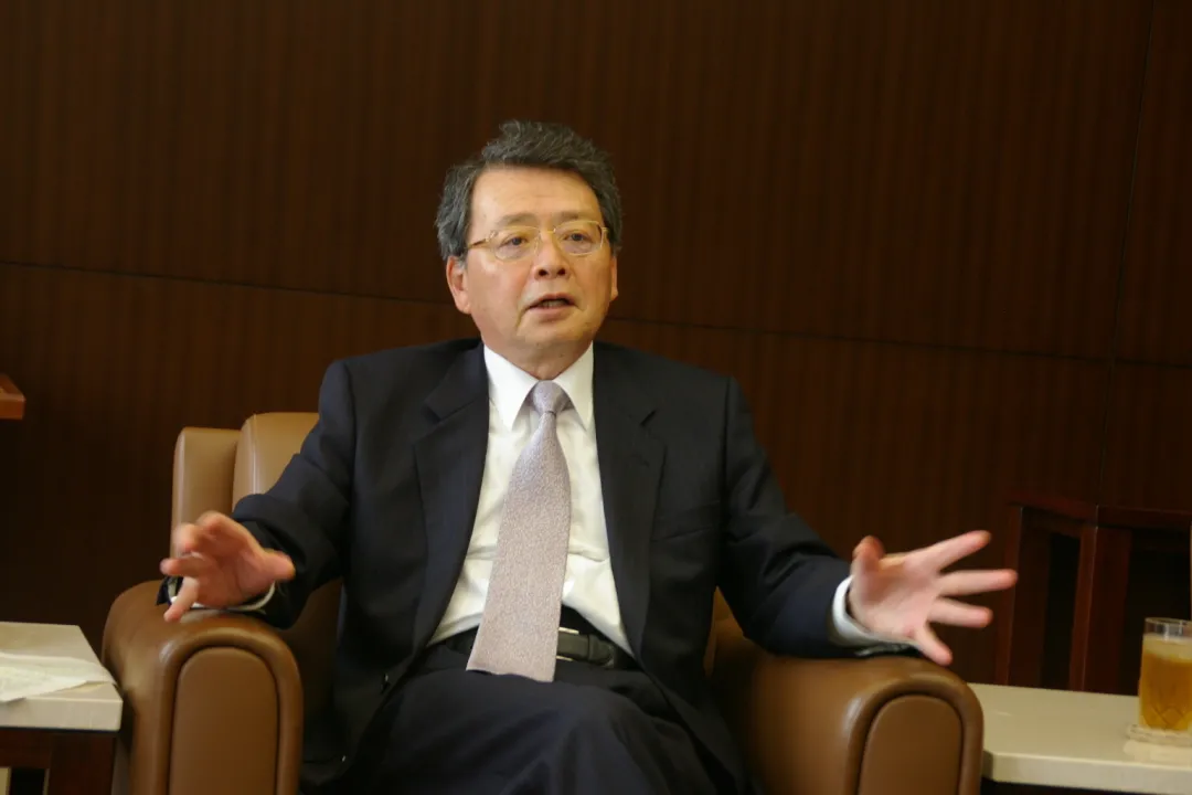 日本贸易会的三菱商事会长小林健表示: "从商务人士的立场来说,借助