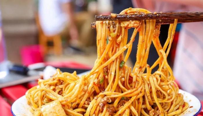 舌尖上的美食之涡阳干扣面和花菇石鸡,每一道都是下饭菜,美味__凤凰网