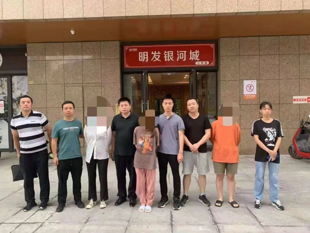 拉菲8平台-拉菲8注册-拉菲8登录(在网上卖彩票)有人在网上卖高考答案?骗局!网警紧急抓捕犯罪嫌疑人,