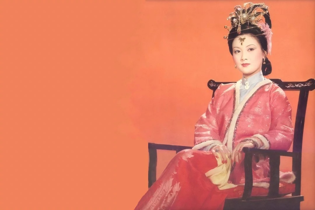 八七往事:邓婕版王熙凤为什么经典?她的三大优势,浑然天成__凤凰网