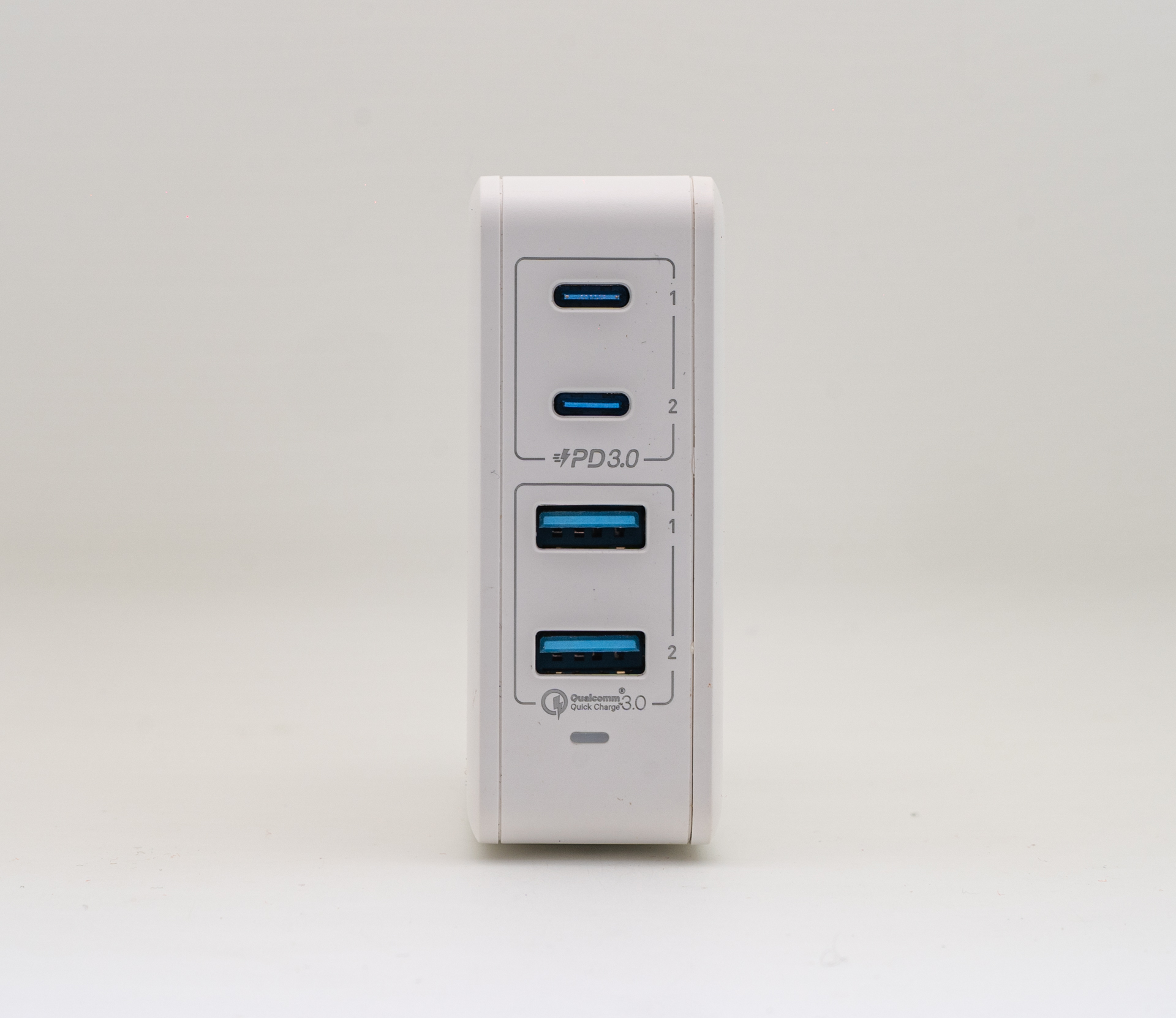 qc 协议,并且都用 1,2 的序号标出,其实都可以支持盲插,同类型的接口