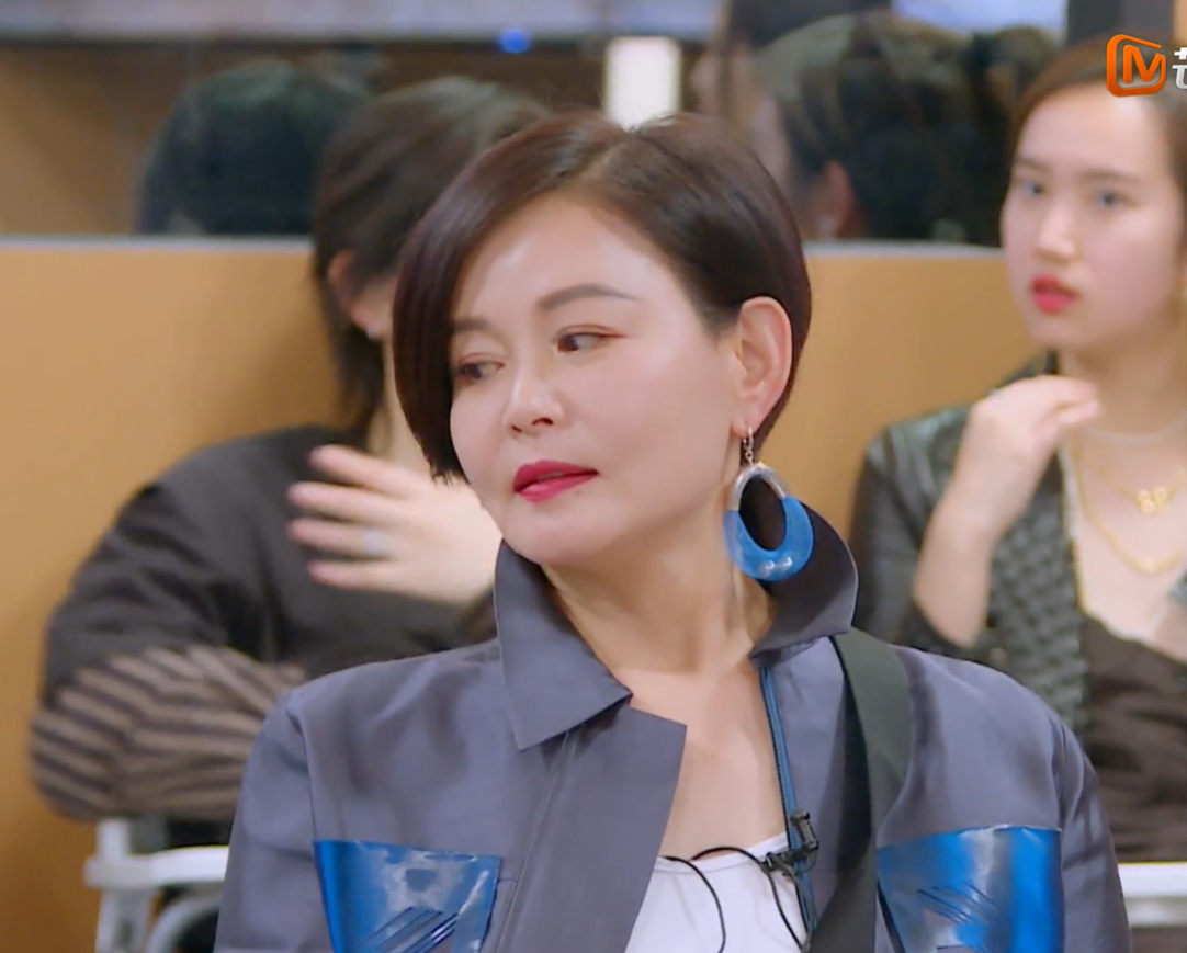 妈妈你真好看继续:妈圈顶流50 少女冒险记,每个妈妈都要做自己