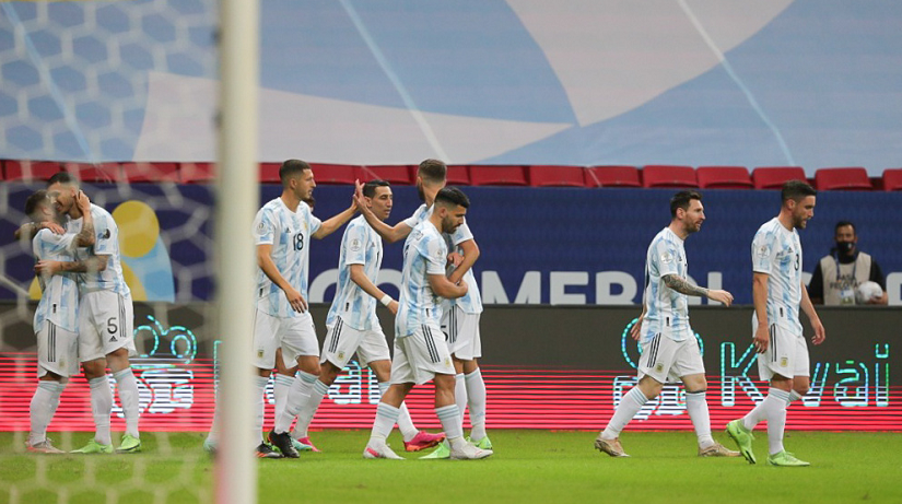 阿根廷1-0巴拉圭 两连胜稳居第一出线 梅西迎来里程碑
