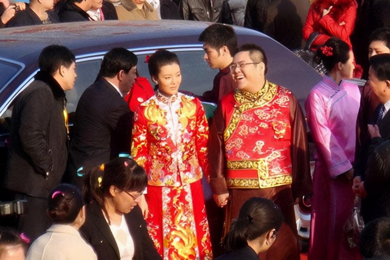 2010年，车晓宣布：我要嫁给山西首富李兆会了！_凤凰网