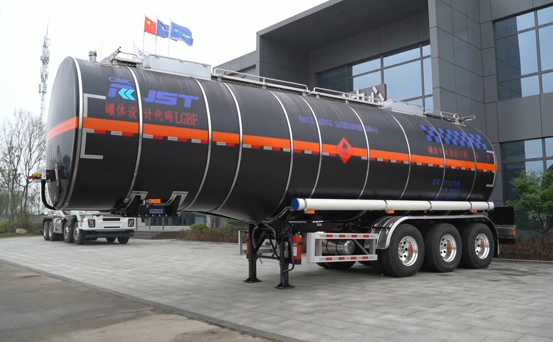 5吨,瑞江这款高温沥青罐车太绝了!__凤凰网