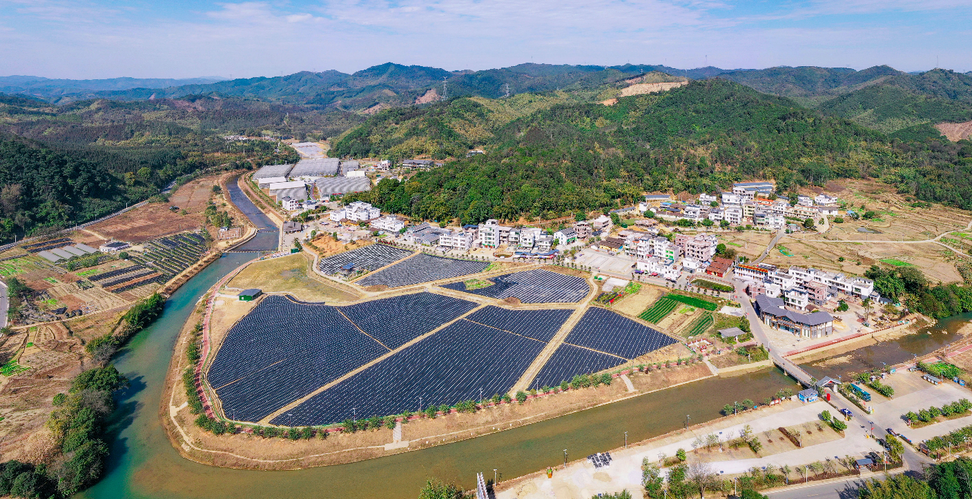 破解城乡二元结构,广东清远的英德市提出了把连江口镇,黎溪镇,下太镇
