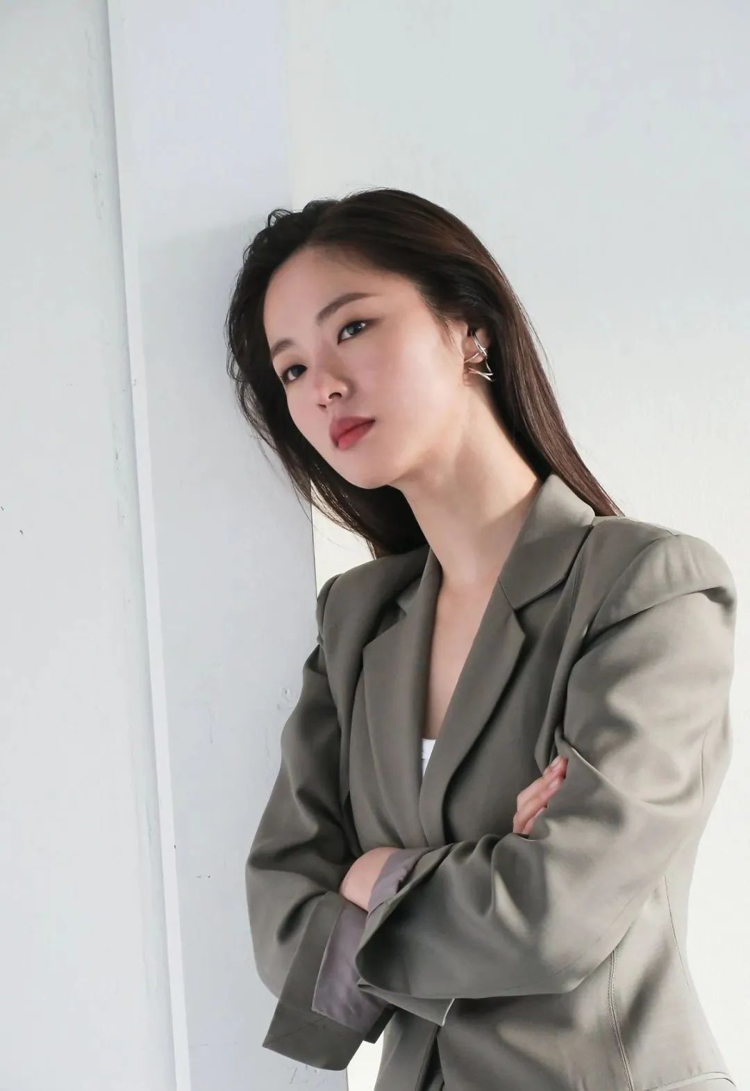 这个单眼皮女生见证了宋仲基的又一个颜值巅峰