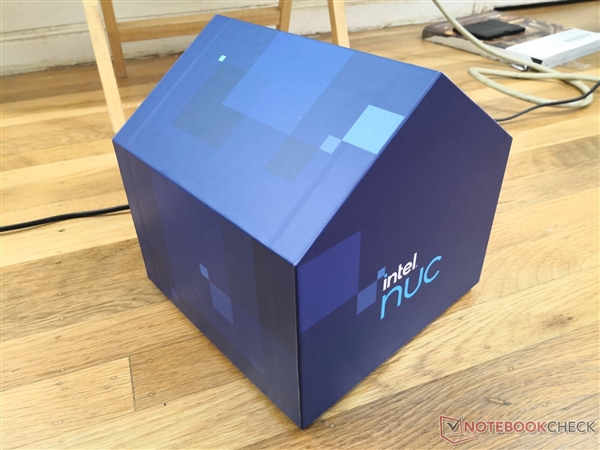 Intel包装盒玩出花儿：愣是做了一套房