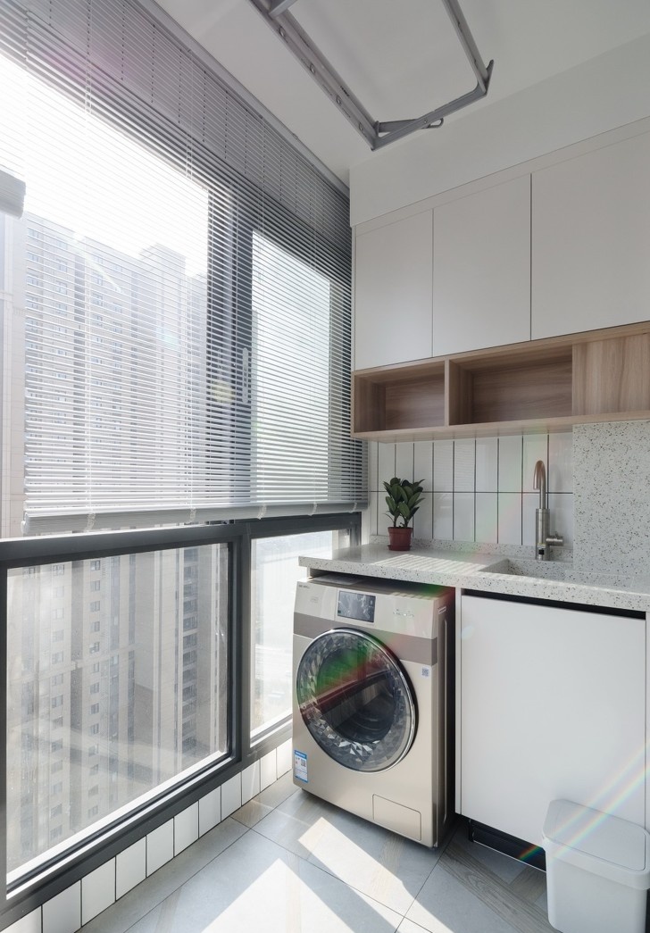 如果是休闲阳台,那这款最具文艺气质的窗帘无疑是适配最好的.