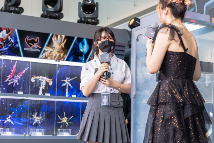 (b站知名模玩达人 虾米大模王)