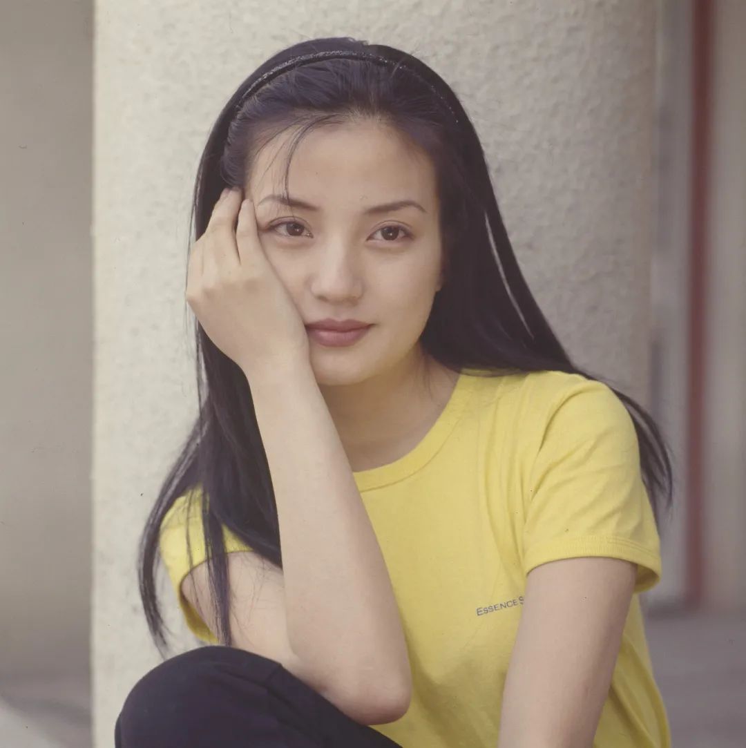 《还珠格格》开机照疯传,当年是我低估了赵薇的美貌?