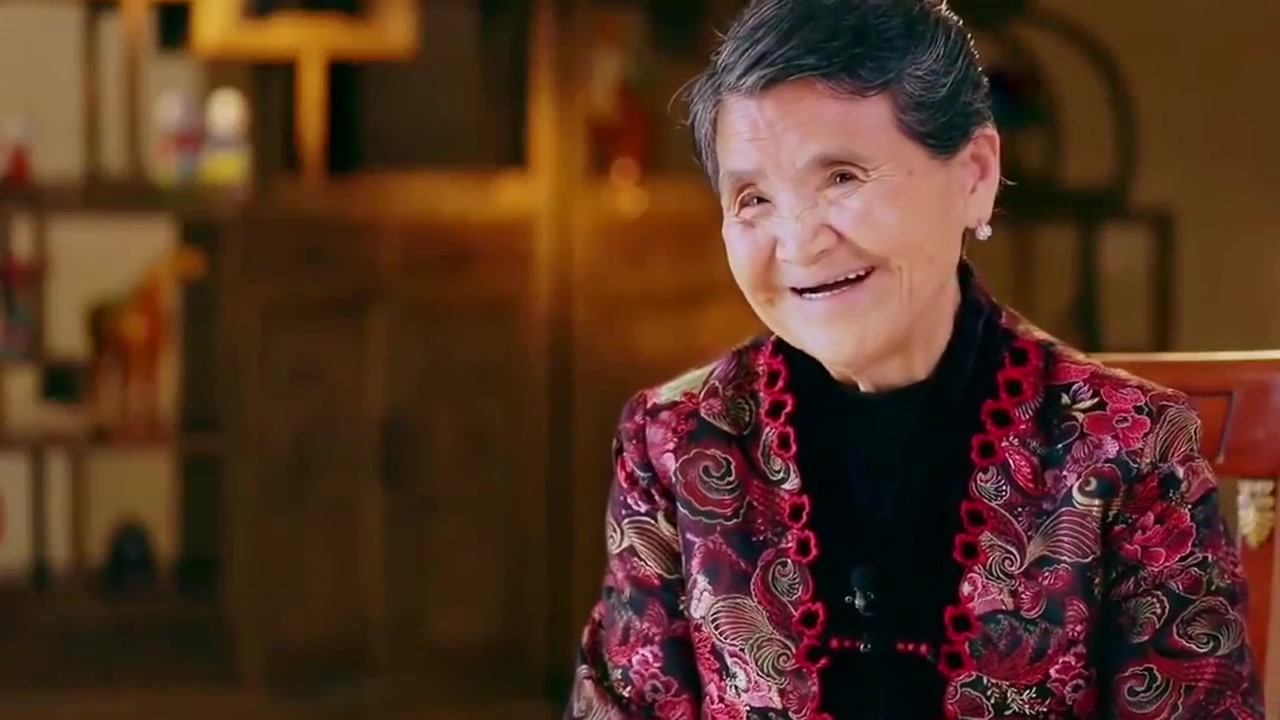 黄圣依比大家想象中要幸福得多,看她婆婆就知道了__凤凰网