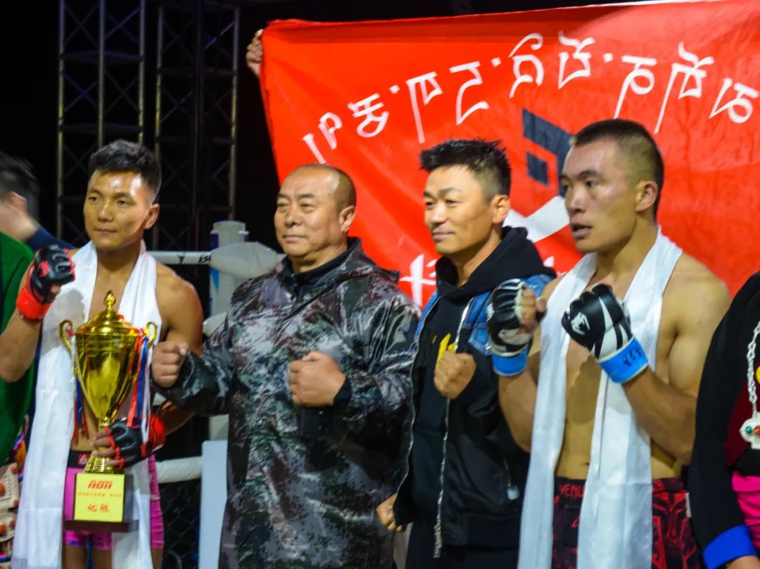 王宝强突降达古冰川,惊喜助力"aba综合格斗精英赛"!