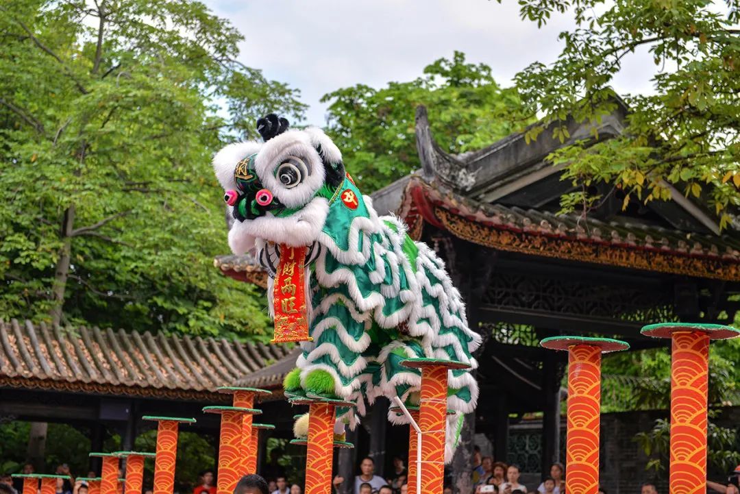岭南文化中最得精髓的粤剧和舞狮,都发源于佛山