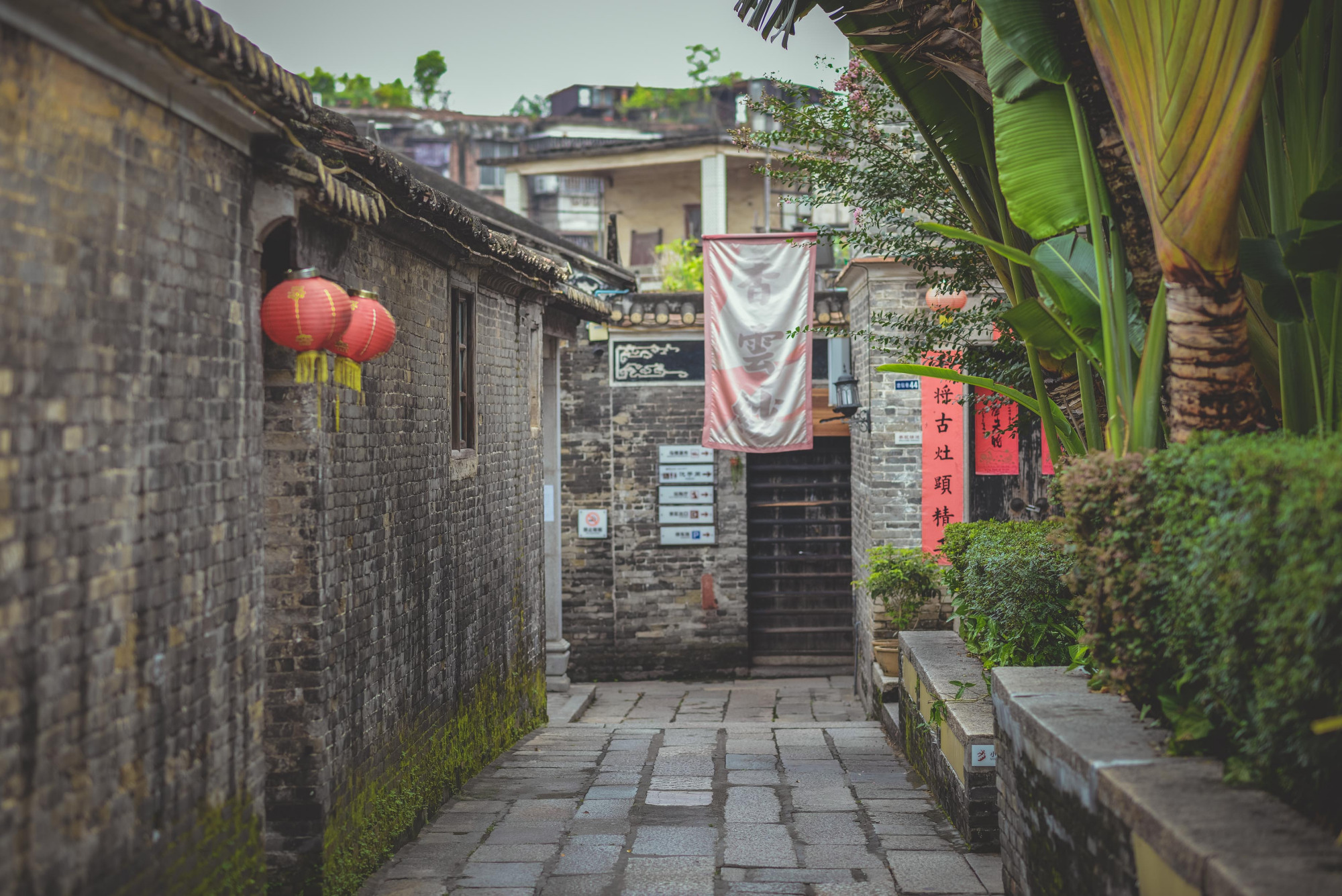 广州周边小众游,感受百年陶都古早味,探寻非遗传承