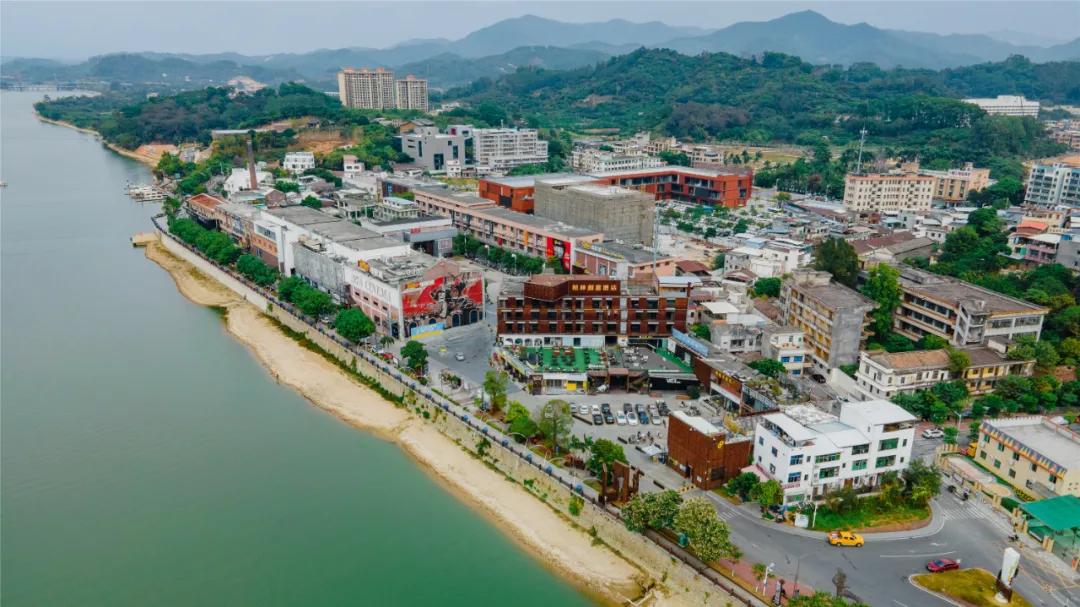 增城霸屏央视直播近50分钟,1978电影小镇亮相全国!