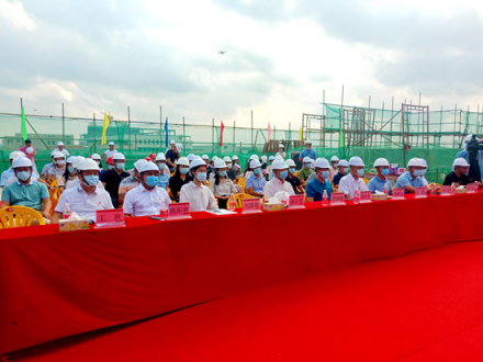生活频道:佛山市顺德区均安镇建安中学学生宿舍楼和综合楼顺利封顶708.png
