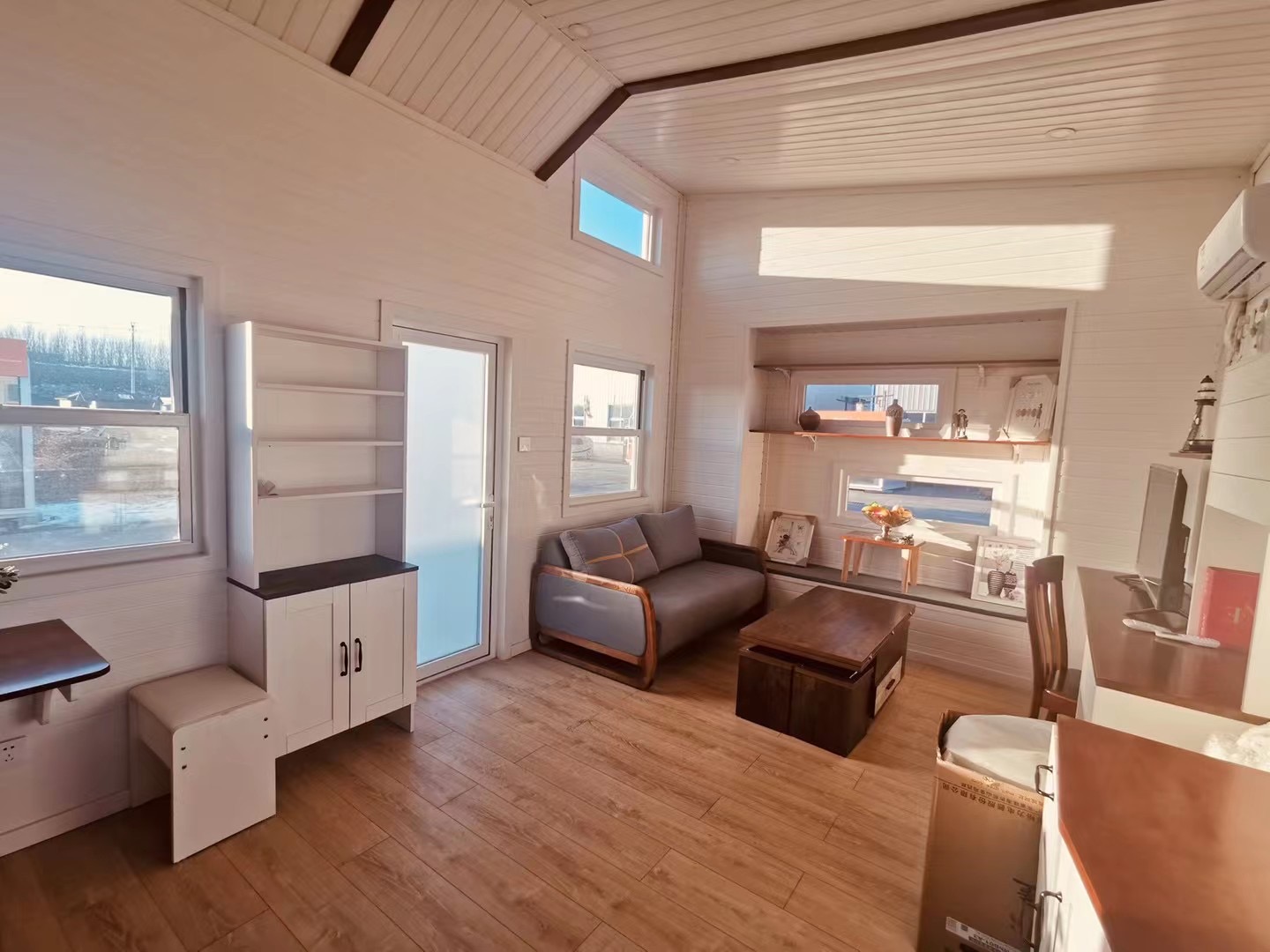 "马斯克"住进可折叠房,中国的美女总裁孙敬媛 造给你