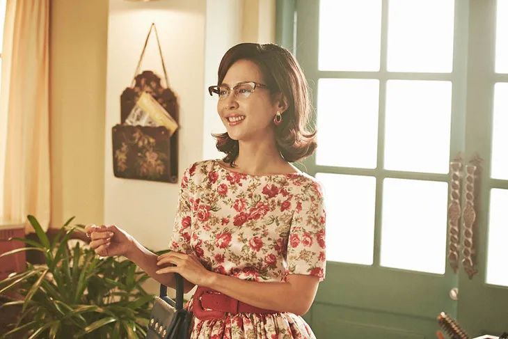 赵茹珍凭借《人间中毒》获得了第6届韩国年度电影奖最佳女配角奖第34