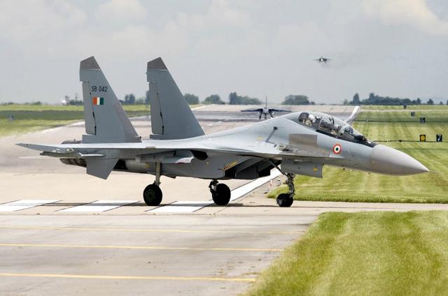 图为性价比极高的苏30MKI