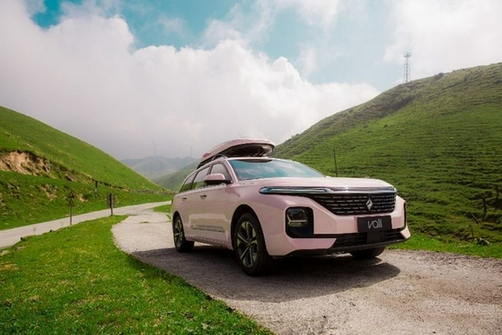 宝骏valli再推两款向往新色命名桃源粉与竹海绿