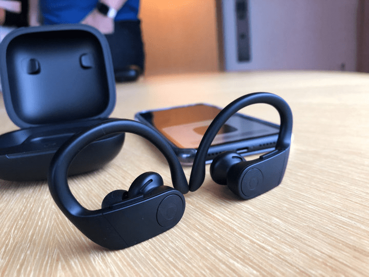 七夕送男生耳机选什么牌子好,无线运动耳机是个不错的选择