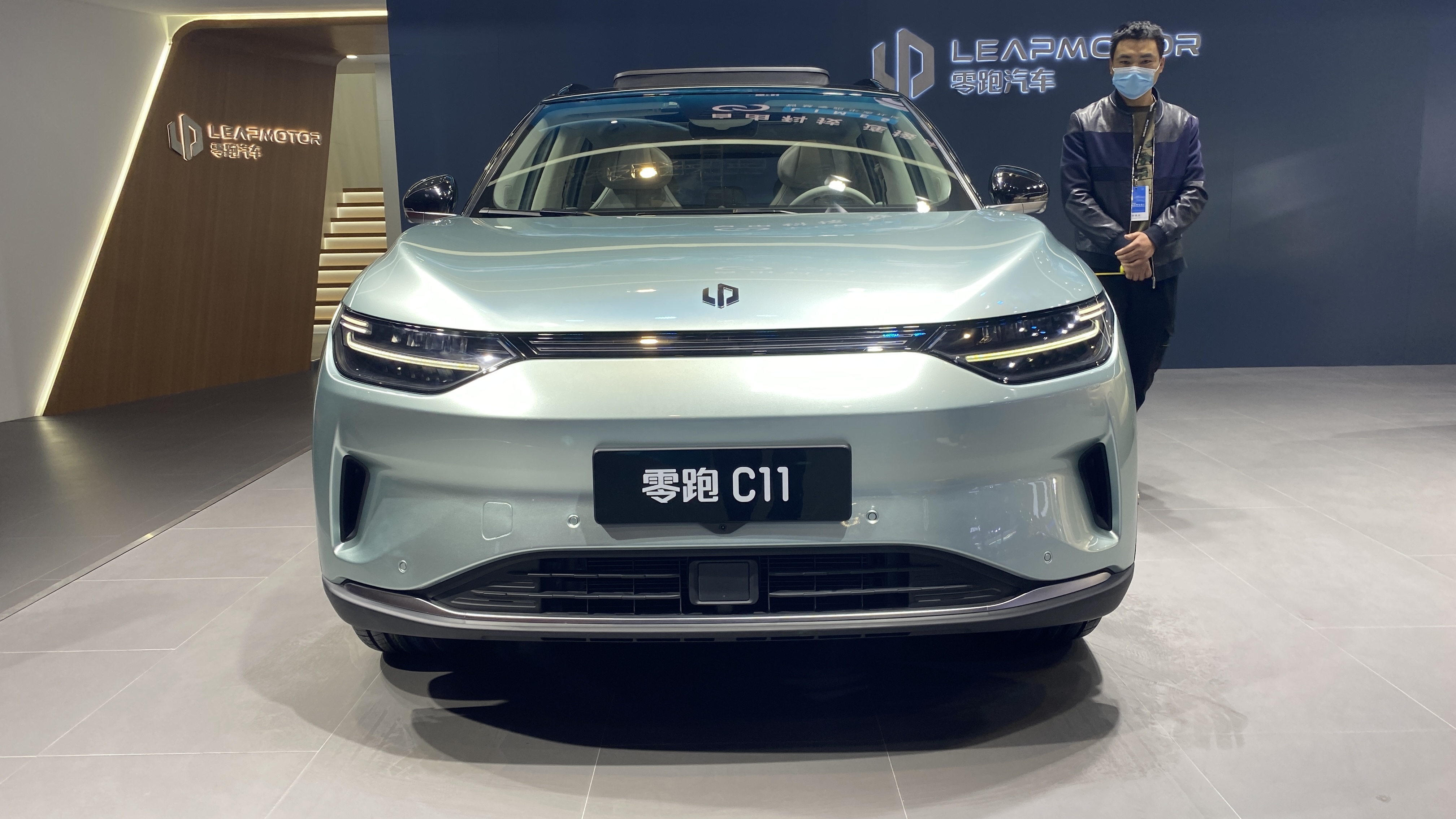 补贴后售价1598万元起最大续航600公里零跑c11正式上市