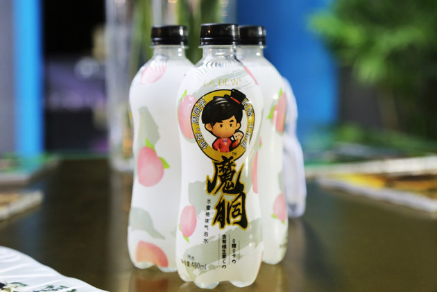 R SPACE城市异想空间北京开馆 开心赏车/融汇时尚