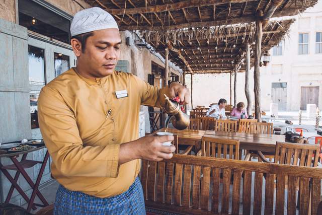 迪拜这个地方,汇集了世界各地的香料和黄金,是当地人的珍宝之城