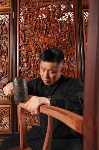 专访世博会中国馆古典家具设计师陈玉树