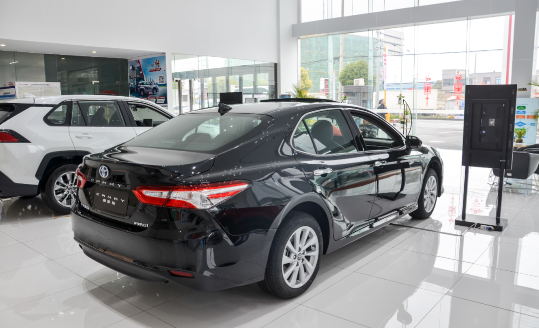 007探店:智能进化 到店实拍广汽丰田2021款凯美瑞__凤凰网