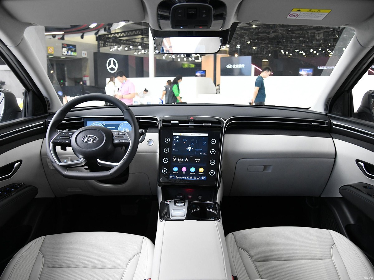 韩系车亮王牌加长带l体验北京现代全新途胜l