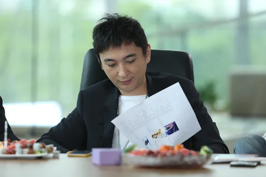 不管王思聪兑不兑现承诺,我们都要知道王思聪当时的看法是绝大多嗜怂