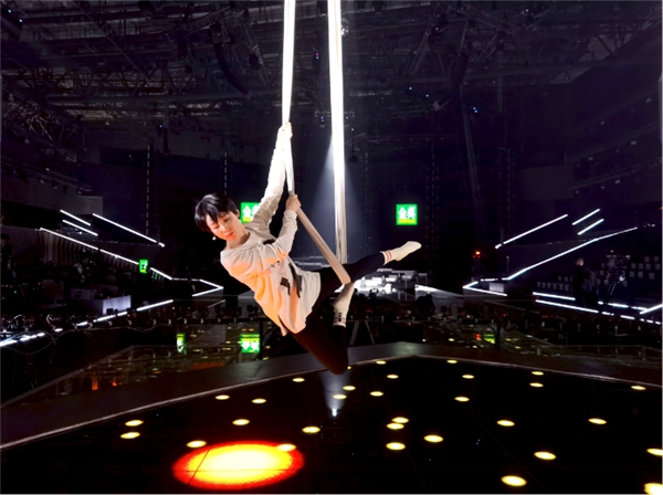 两季xsistet合体乘风破浪天舞idg竟是华丽舞台背后的团队