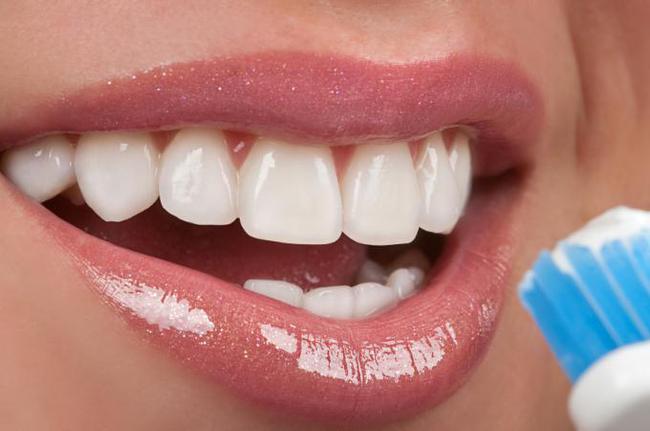 5个小窍门"亮白"牙齿__凤凰网