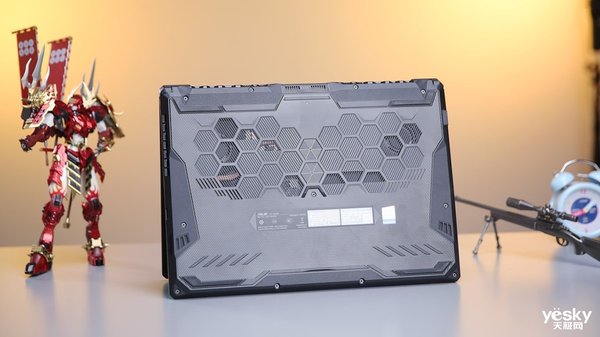 华硕天选2游戏本评测:NVIDIA GeForce RTX 3070+AMD锐龙7 5800H加持的