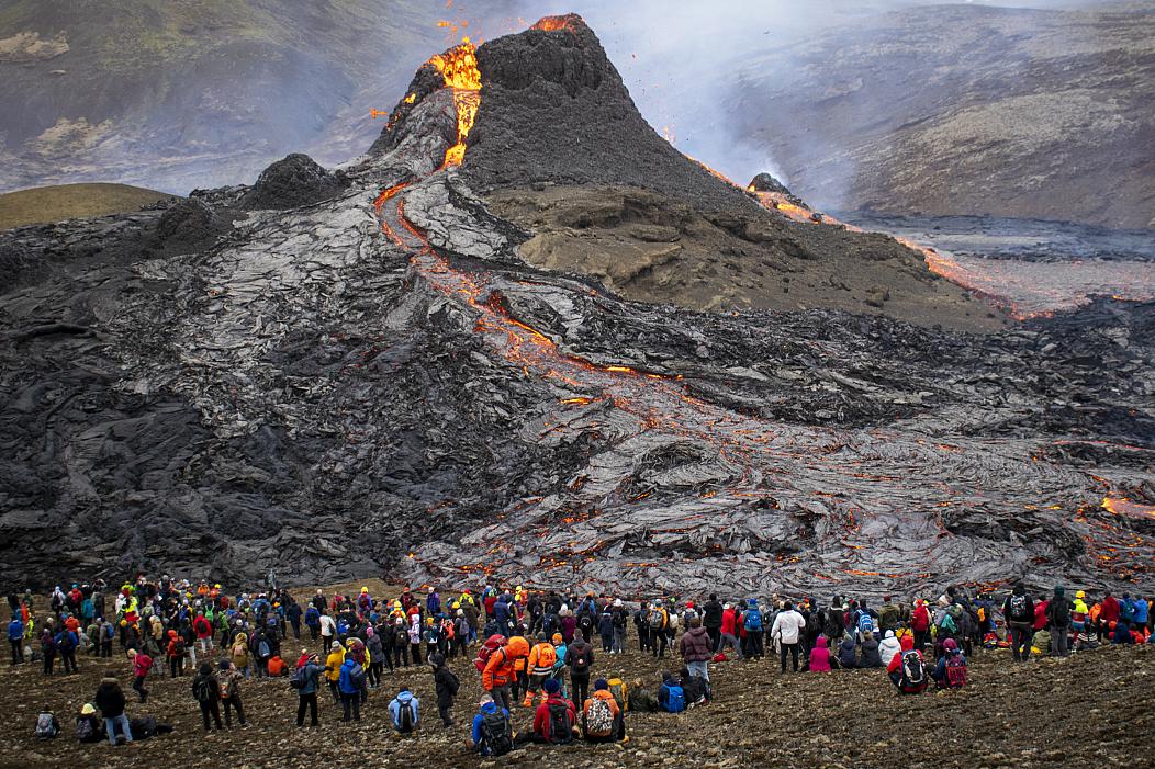 围观火山,盛况空前Jeremie Richard/法新社图