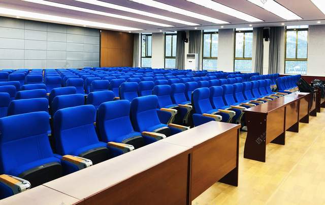 你知道报告厅座椅都有哪些特点吗?__凤凰网