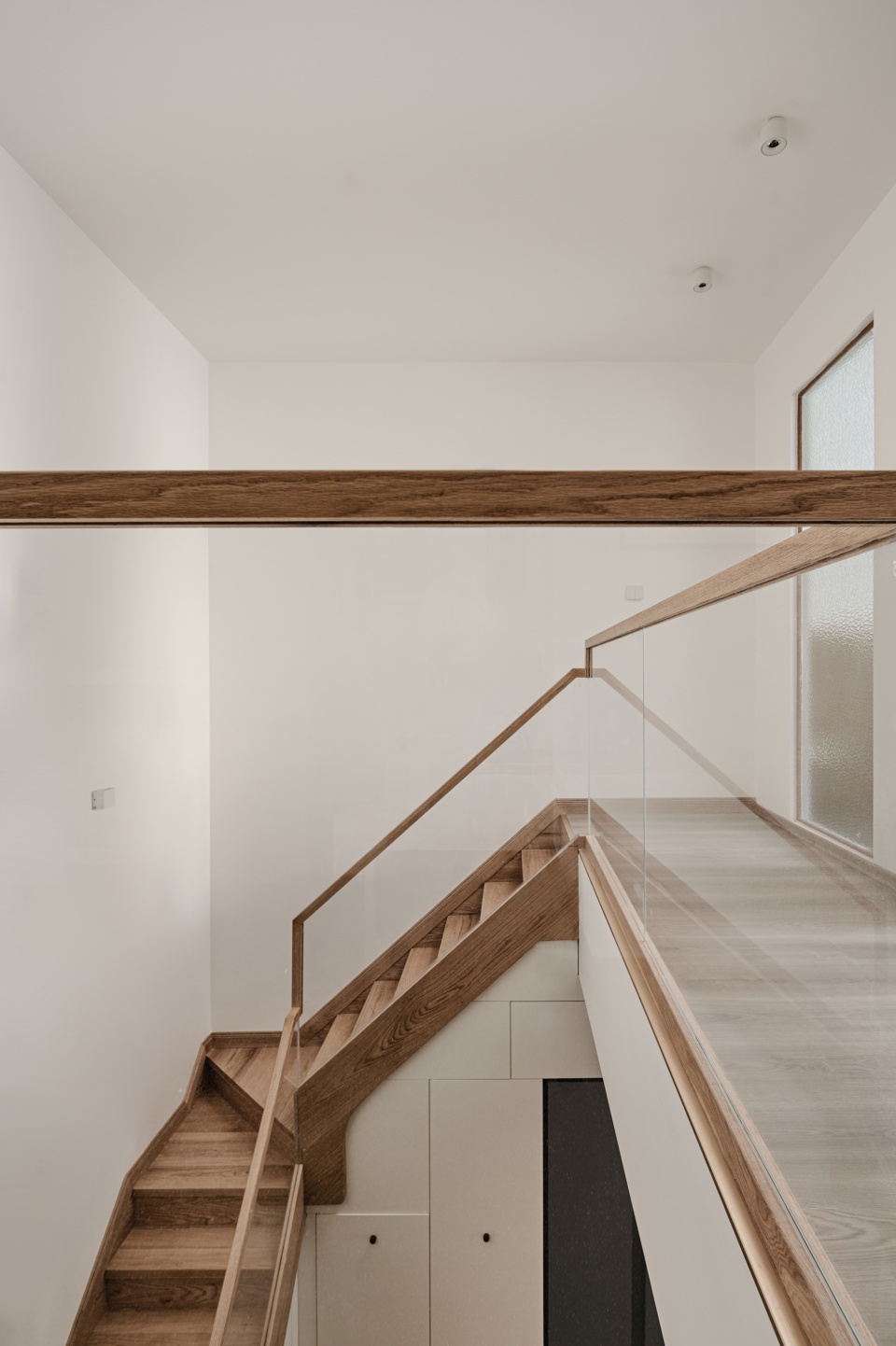 杨书颖作品: 110㎡现代日式,大面积留白穿插原木风,自然素雅