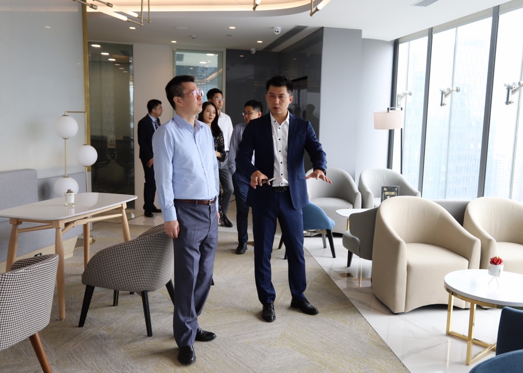 前海金融控股到访atlas寰图携手共推西安商服环境升级