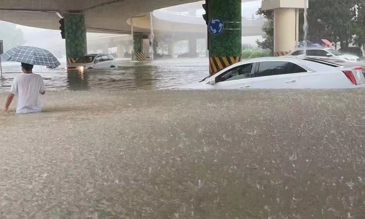 河南遭遇极端强降雨,中部和西北部出现大到暴雨,郑州,焦作,新乡,洛阳