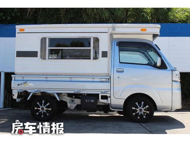 约15万的大发房车,外观看着简陋内部复式设计住5人,还带四驱__凤凰网