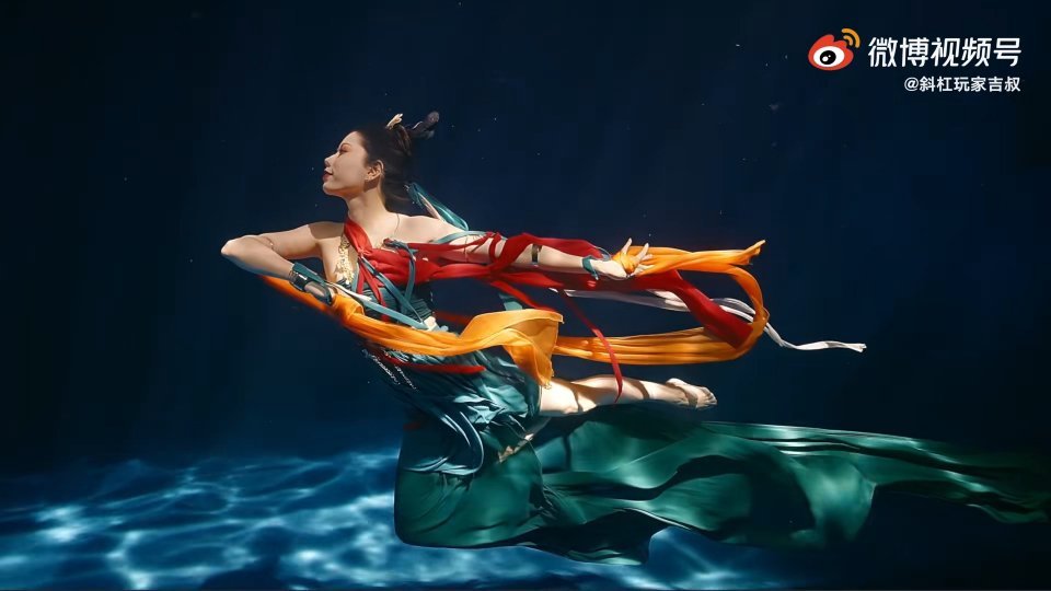 大气恢弘,傀儡戏 舞蹈,元素相融合,场景梦幻,视觉盛宴;一曲琵琶诉思念