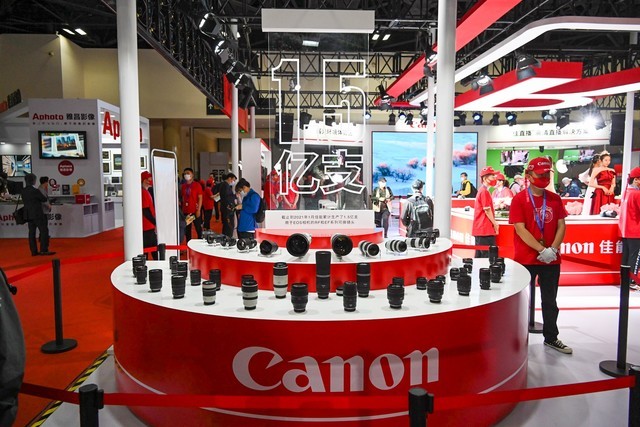 P&E 2021 佳能展台EOS R系统和RF镜头是主角
