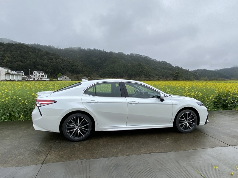 中控大屏能连微信车联网服务上线2021款凯美瑞运动版与时俱进