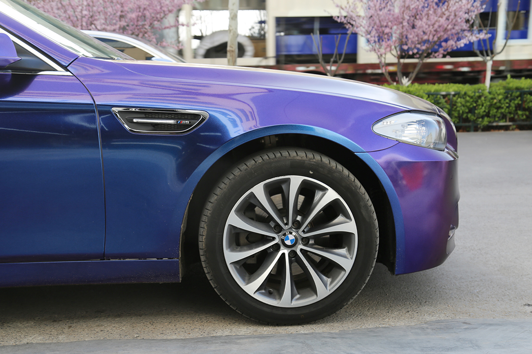 率性光芒 绚丽夺目 | 宝马五系升级m5包围 全车改色钻石极光蓝