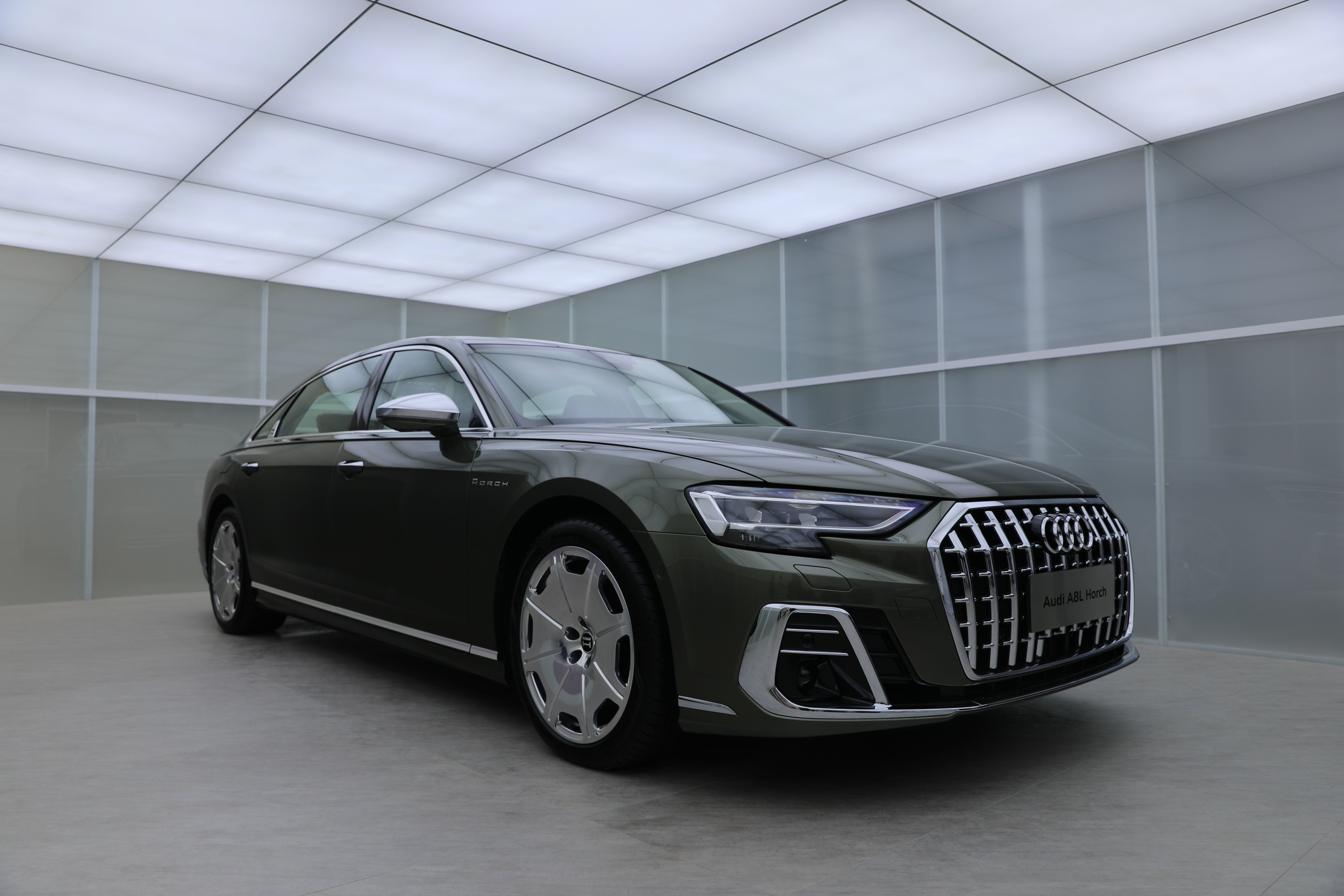 豪华d级轿车的新定义实拍全新奥迪a8lhorch创始人版